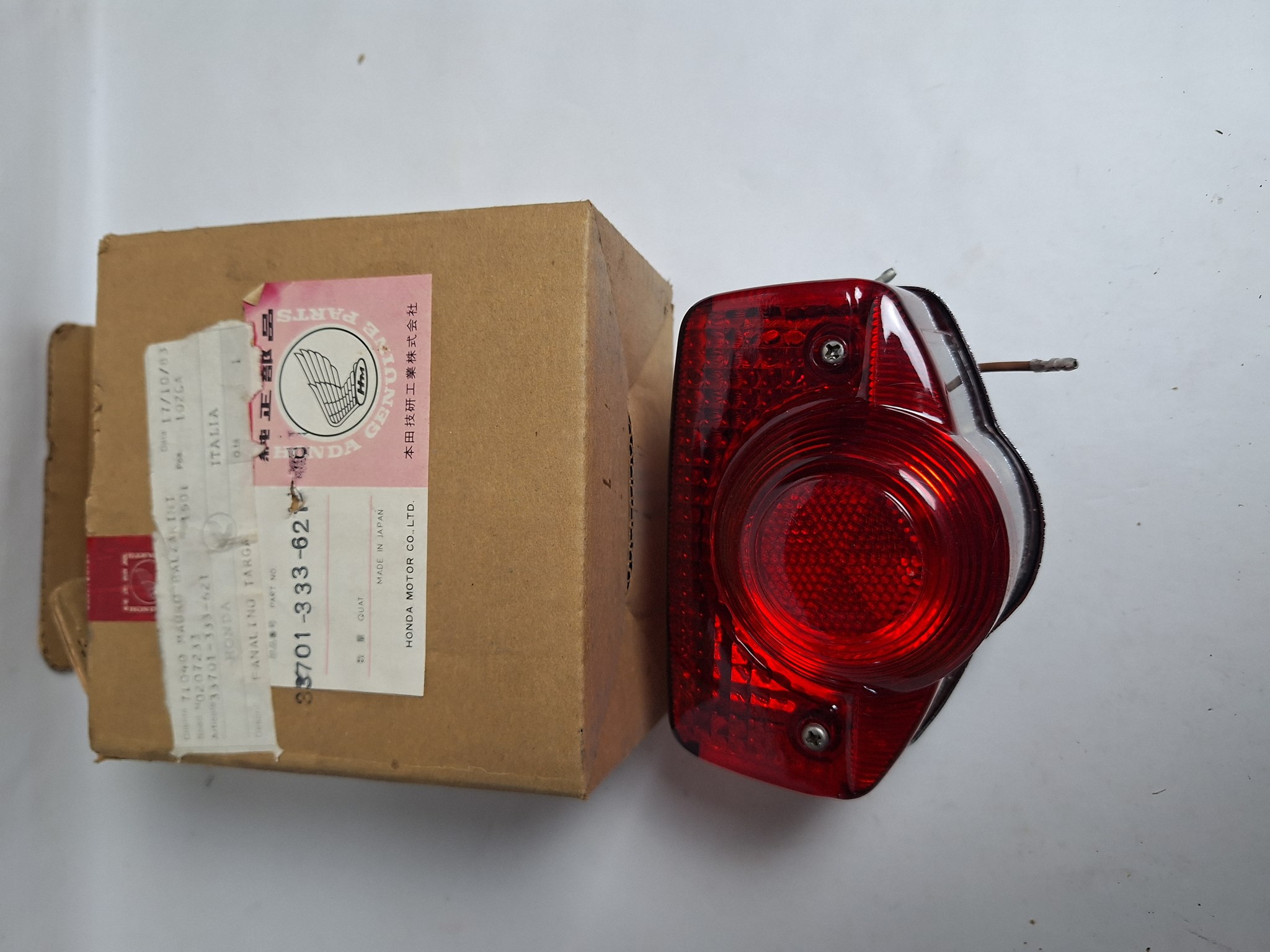 Picture of RUECKLICHT  33701-333-621  CB 350 Four